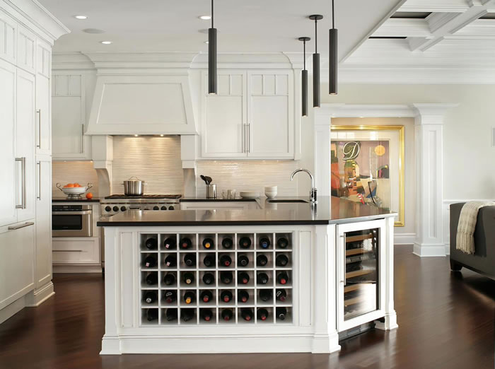 beach-house-kitchen-maple-cabinetry