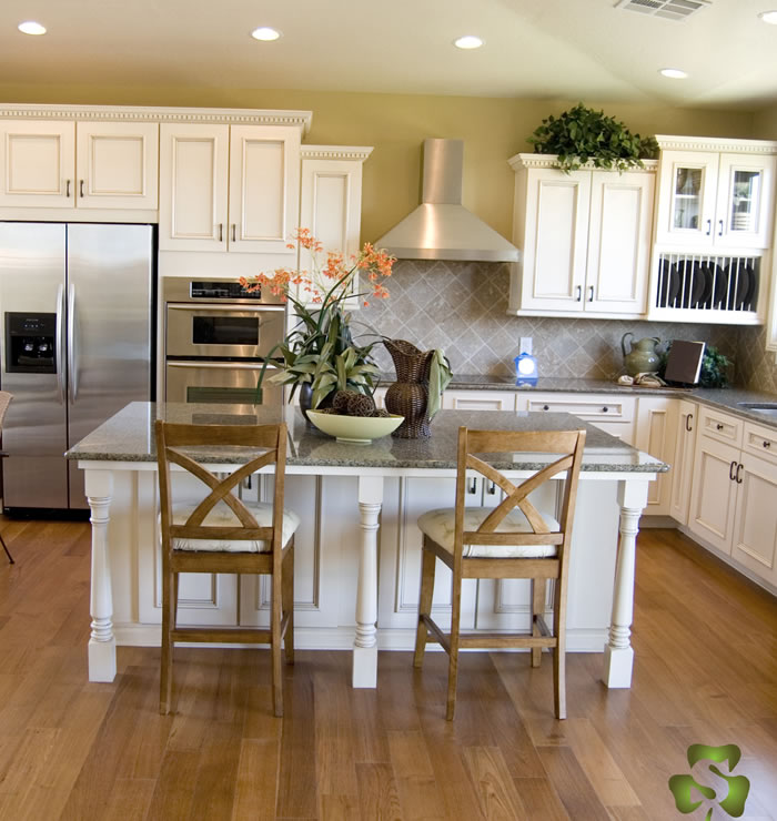 Mix Don T Match Wood Textures And, Do Hardwood Floors Go Under Kitchen Cabinets