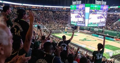 img_milwaukee-bucks-court